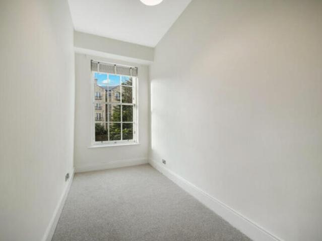 Flat for sale in New Town, Scotland