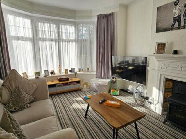 Flat for sale in Boscombe, Bournemouth