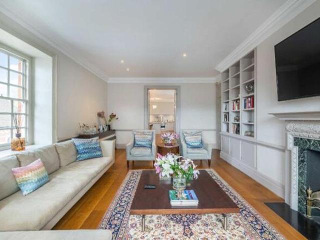 Flat for sale in City of Westminster, Greater London