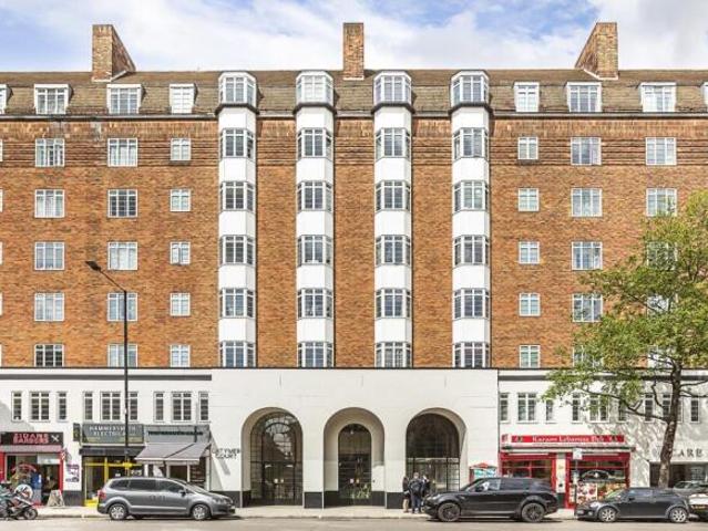 Flat for sale in London Borough of Hammersmith and Fulham, Greater London