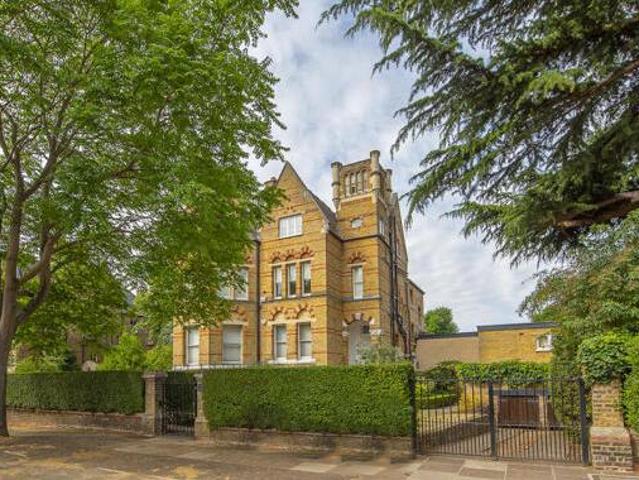 House for sale in Twickenham, Greater London