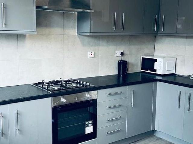 Apartment for rent in Lane, Greater London