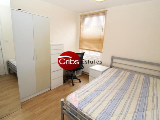 Room for rent in London Borough of Merton, Greater London