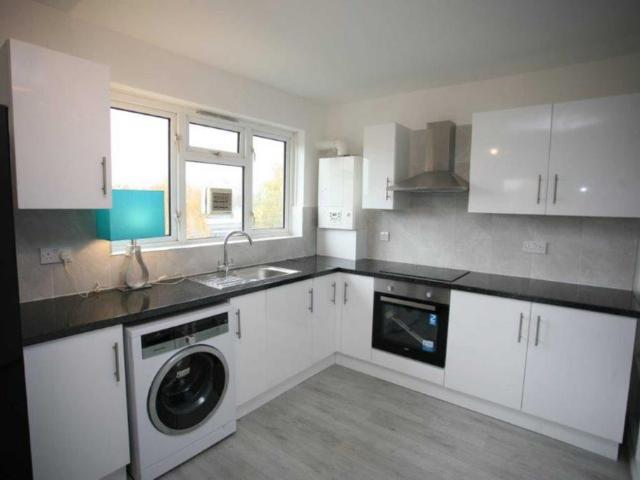 Flat for rent in Stockwell, Greater London