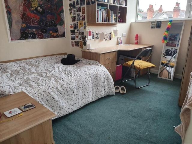 Apartment for rent in Beckett Park, Headingley
