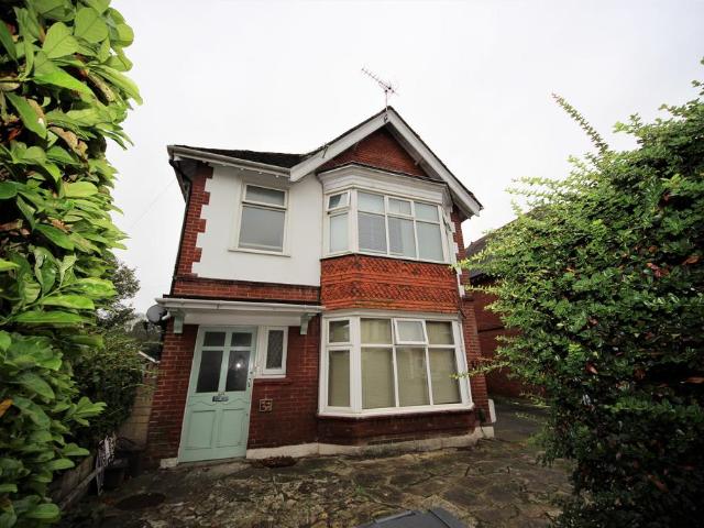 Flat for rent in Talbot Village, Bournemouth