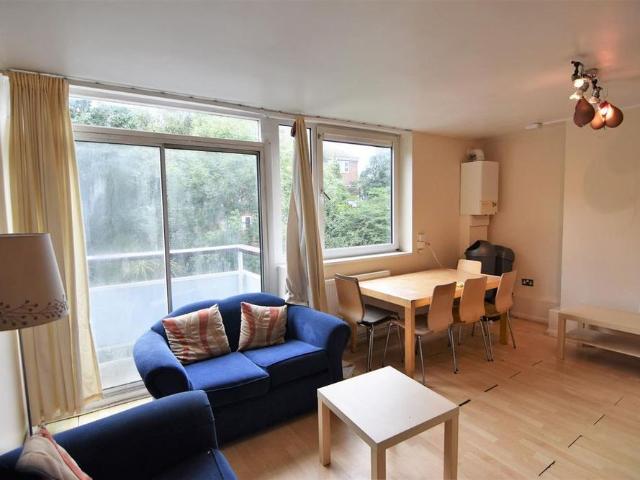 Apartment for rent in Roehampton, Greater London