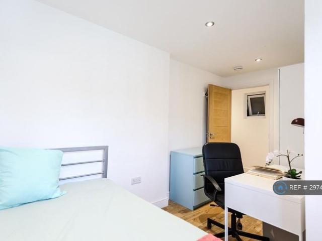 Apartment for rent in Somers Town, Greater London
