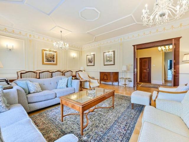 Apartment for rent in South Kensington, Greater London