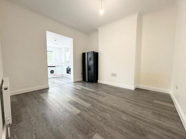 Apartment for rent in Stroud Green, Greater London