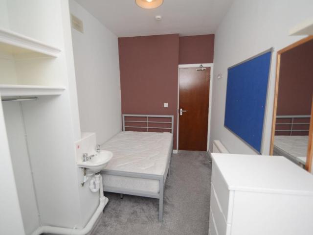 Flat for rent in Georgia, Greater Manchester