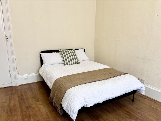 Apartment for rent in Woodlands, Glasgow