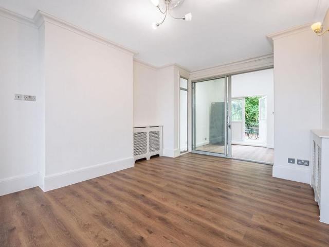 Apartment for rent in London Borough of Barnet, Greater London