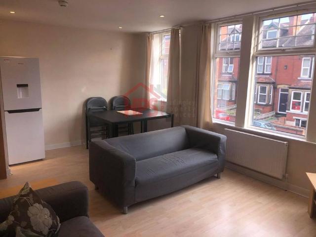 Apartment for rent in Beckett Park, Headingley