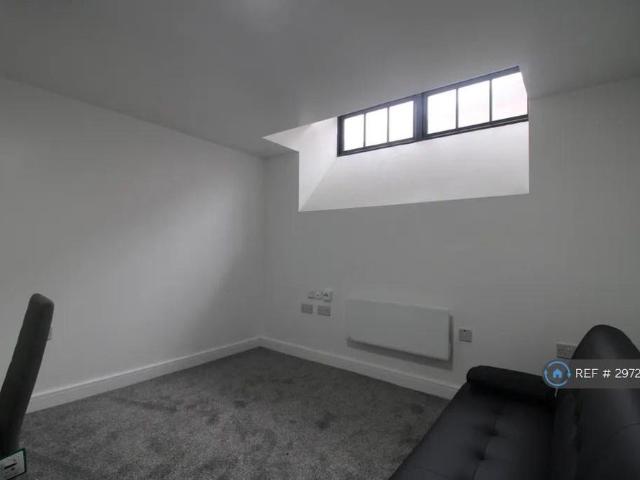 Apartment for rent in Lenton Abbey, Haddon
