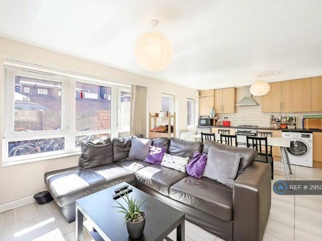Flat for rent in Harringay, Greater London