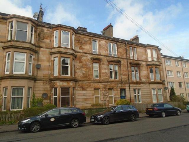 Apartment for rent in Port Eglinton, Strathbungo