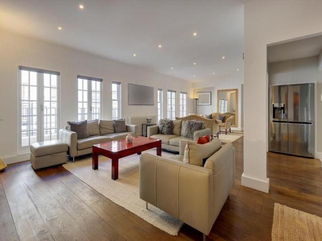 Apartment for rent in Belgravia, Greater London