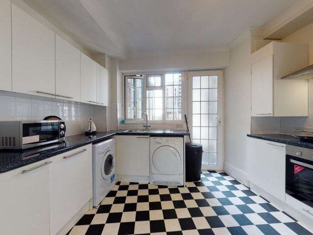 Apartment for rent in St. John's Wood, Greater London