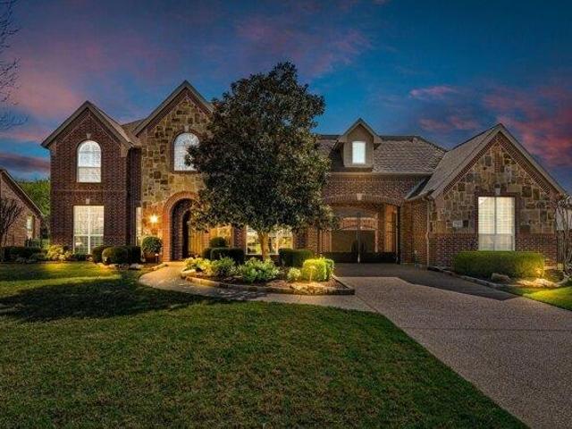 House for sale in Flower Mound, Texas