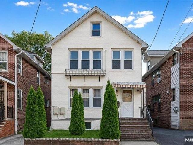 House for sale in Fort Lee, New Jersey