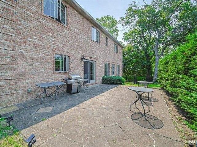 House for sale in Fort Lee, New Jersey