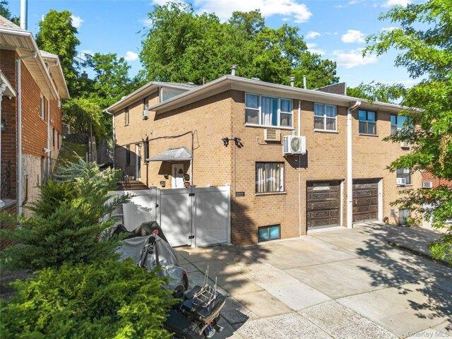 House for sale in Queens, Arverne