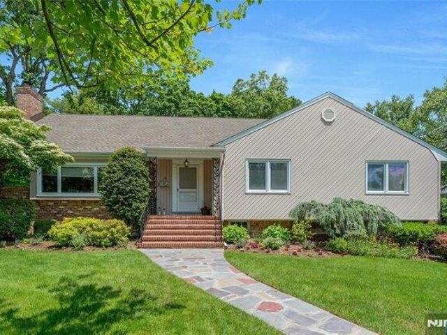 House for sale in Glen Rock