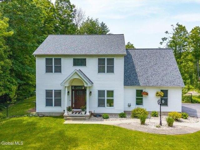 House for sale in Greenfield Center