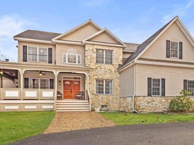 House for sale in Greenfield Center