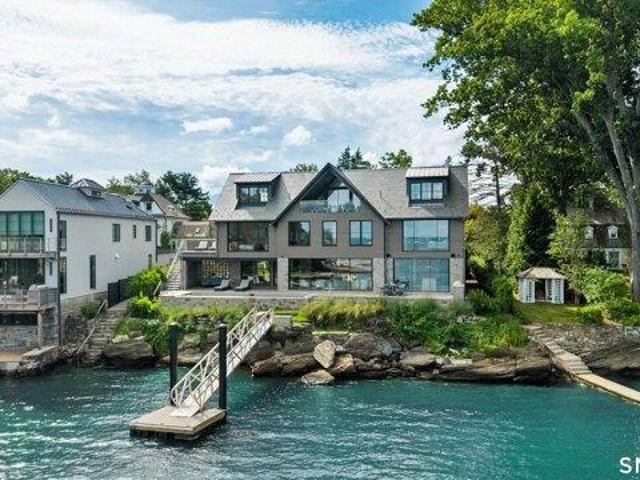 House for sale in Old Greenwich, Greenwich
