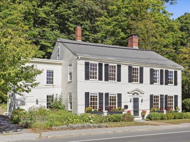 House for sale in Groveland, Essex County