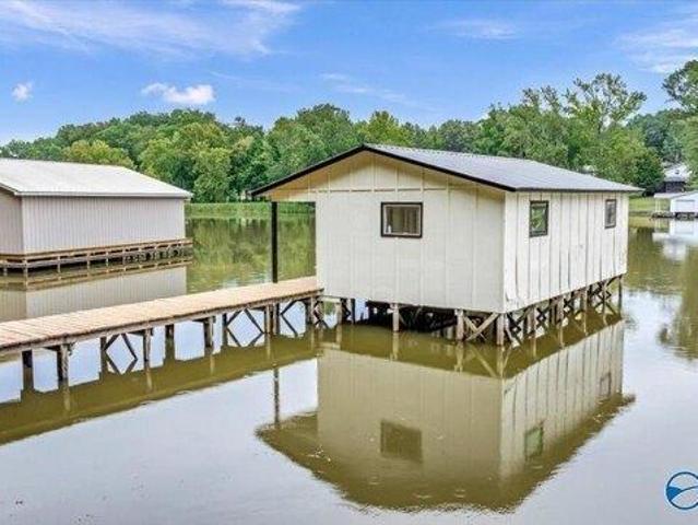 House for sale in Guntersville, Alabama