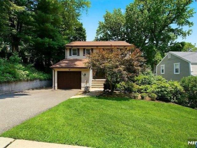House for sale in Hackensack, New Jersey