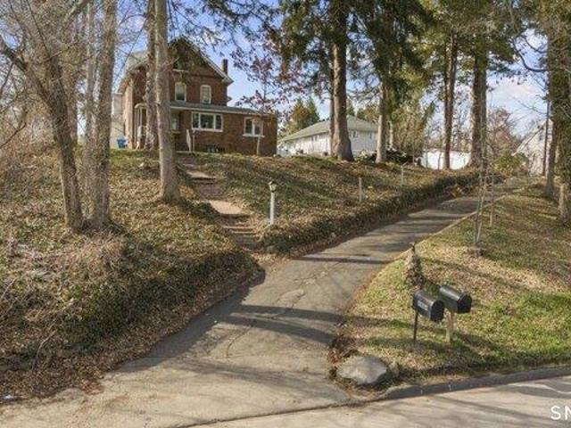 House for sale in Hamden, Connecticut