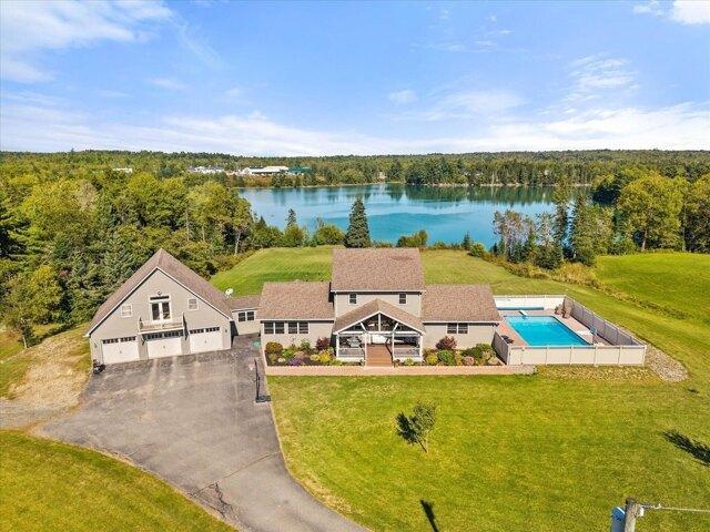 House for sale in Hancock, Hancock County