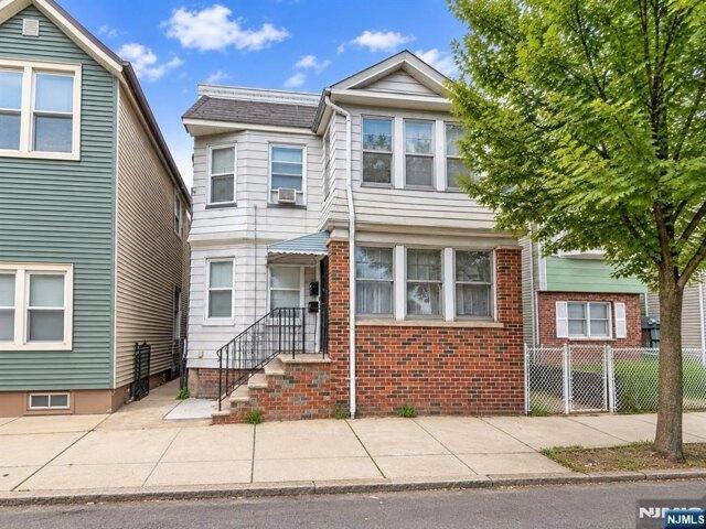 House for sale in Hudson, New Jersey