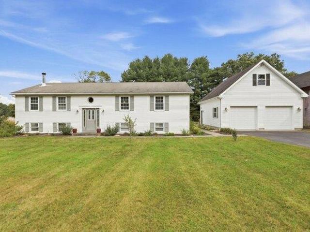 House for sale in Hatfield, Hampshire County