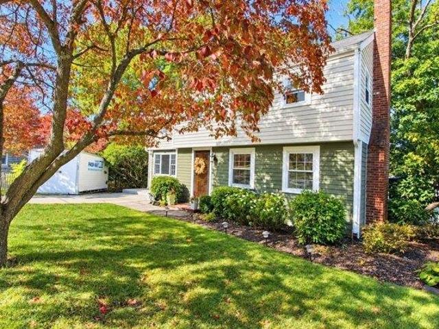 House for sale in Crow Point, Hingham