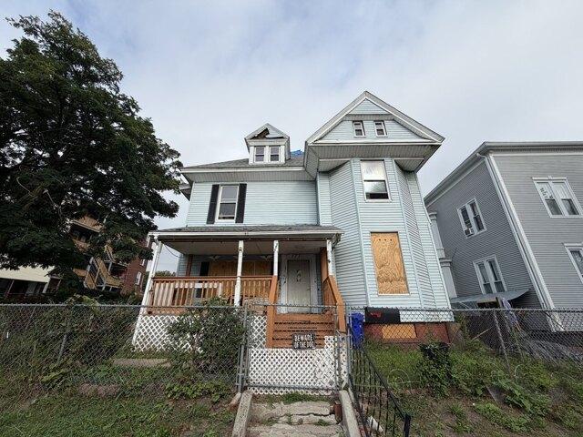 House for sale in The Flats, Holyoke