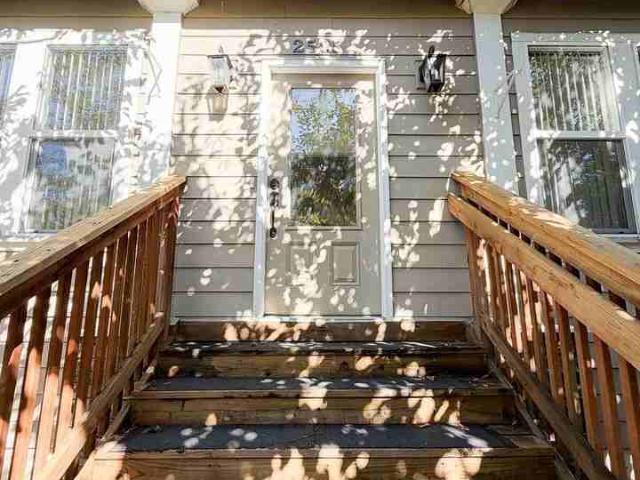 House for rent in Lake Road, Milwaukie