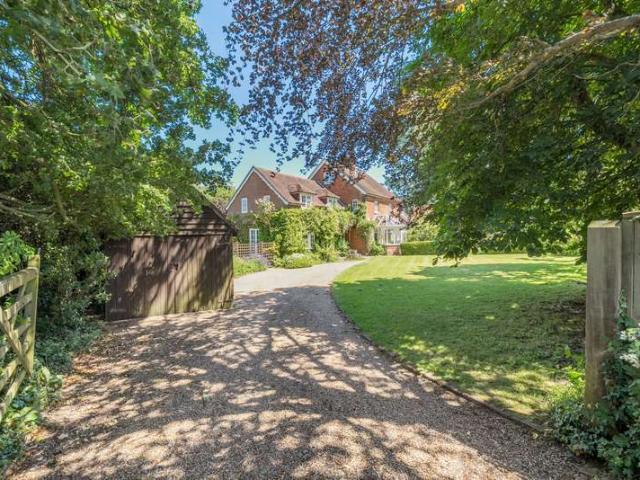 House for sale in Wanborough, Westborough