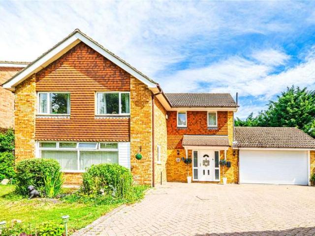 House for sale in Pouchen End, Hertfordshire