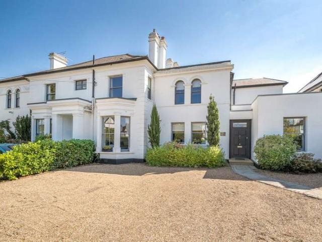 House for sale in Lower Green Esher, Blackhills