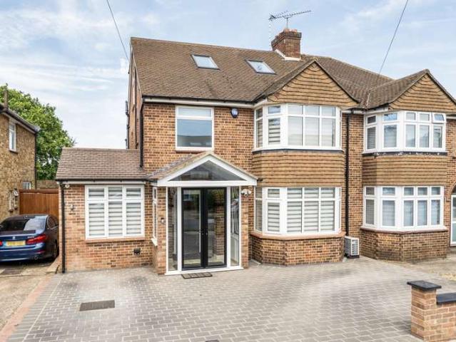House for sale in Pinner, Greater London