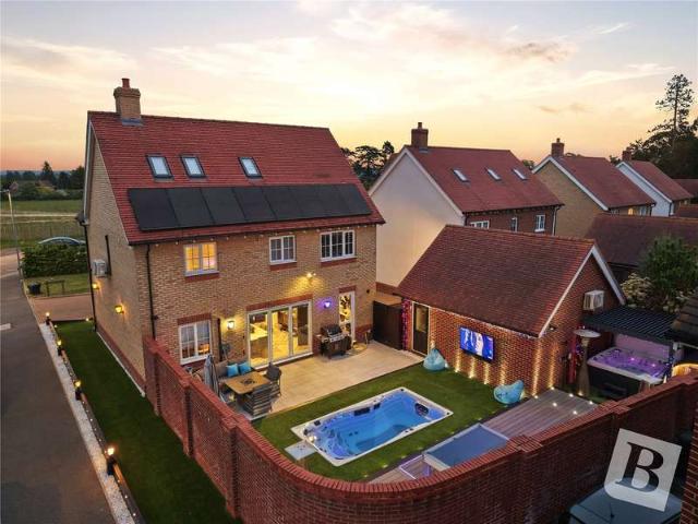 House for sale in Chipping Hill, Essex