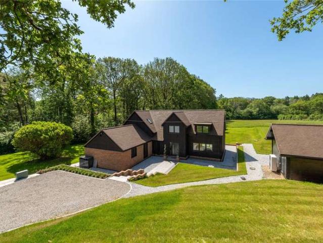 House for sale in Pachesham Park, Surrey