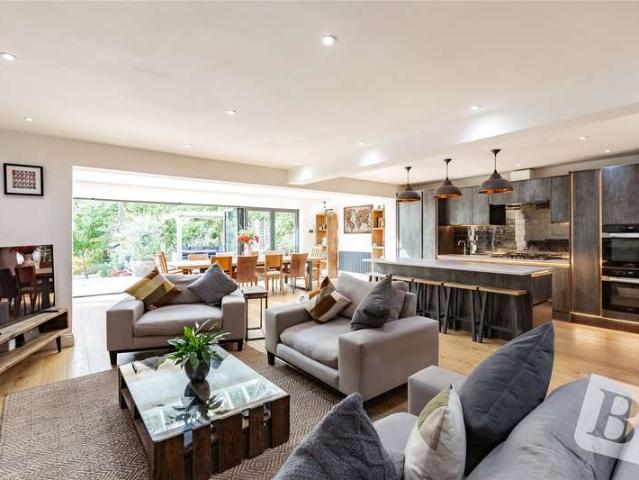 House for sale in Romford, Havering