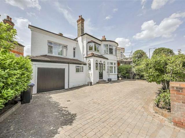 House for sale in Palmers Green, Greater London