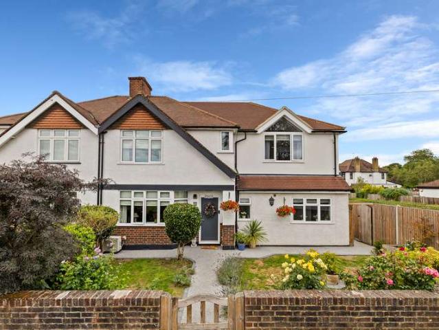 House for sale in Red Hill, Surrey